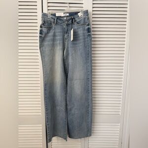 Judy Blue Light Wash Straight Leg Jeans